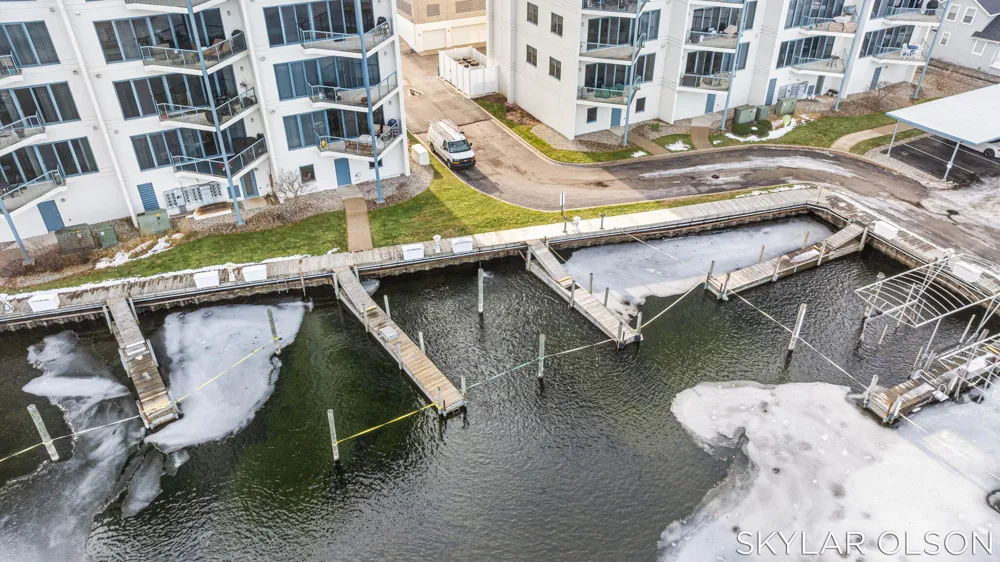 2964 Lakeshore Drive #E701 Muskegon City, MI 49441