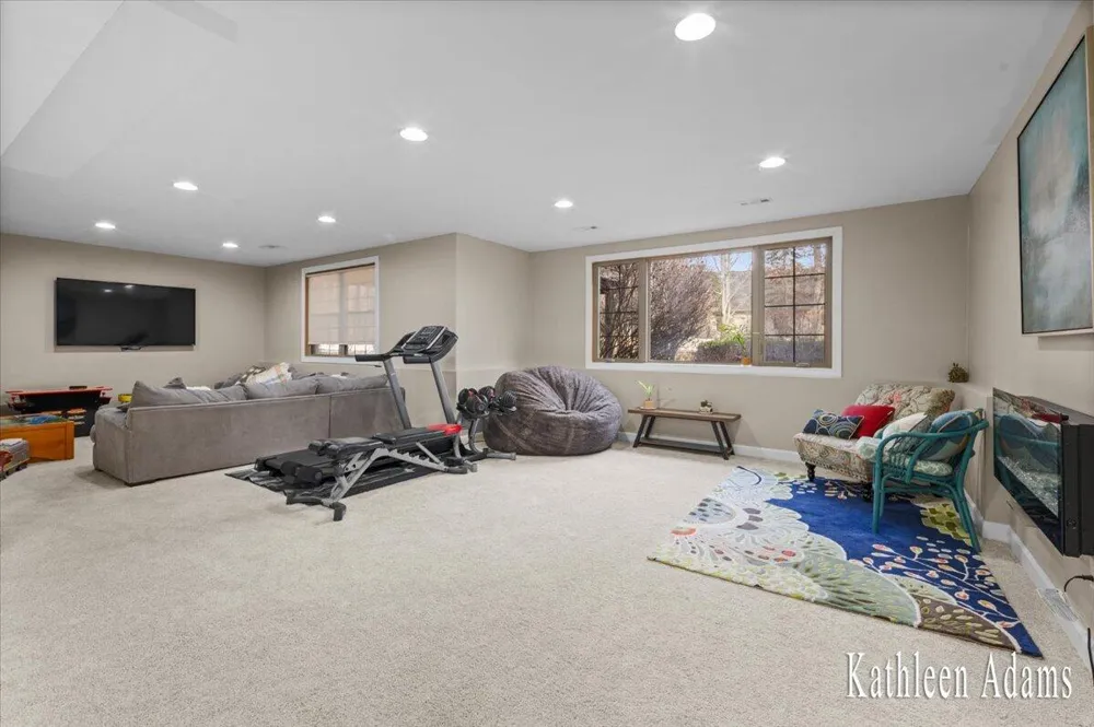 6245 Dublin Drive Morton Township, MI 49346