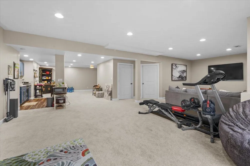 6245 Dublin Drive Morton Township, MI 49346