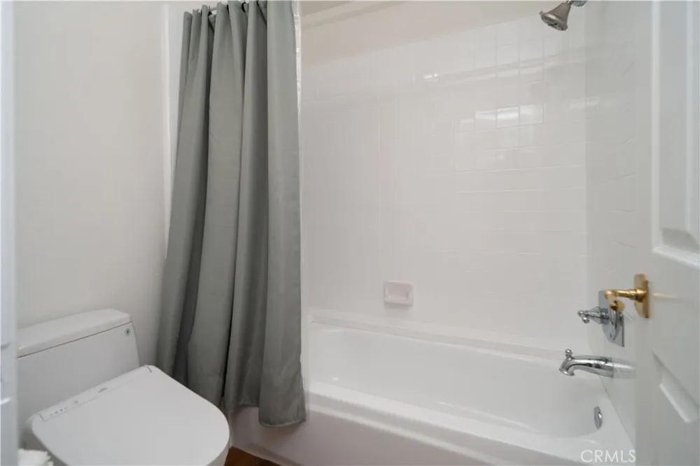 24526 Windsor Drive #A Valencia, CA 91355