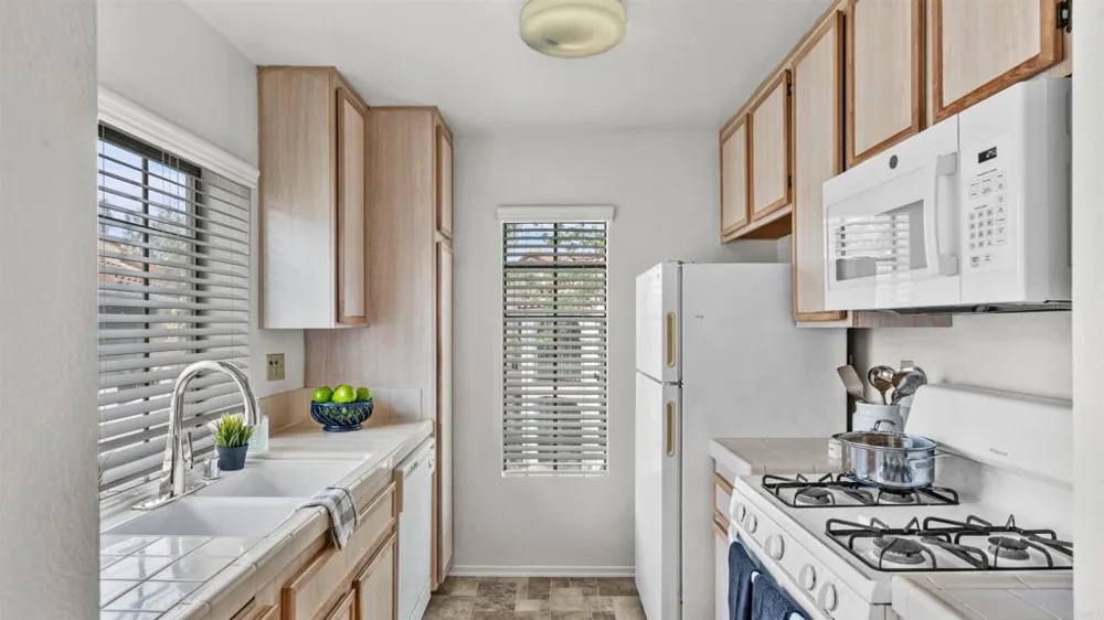 10684 Dabney Drive #106 San Diego, CA 92126