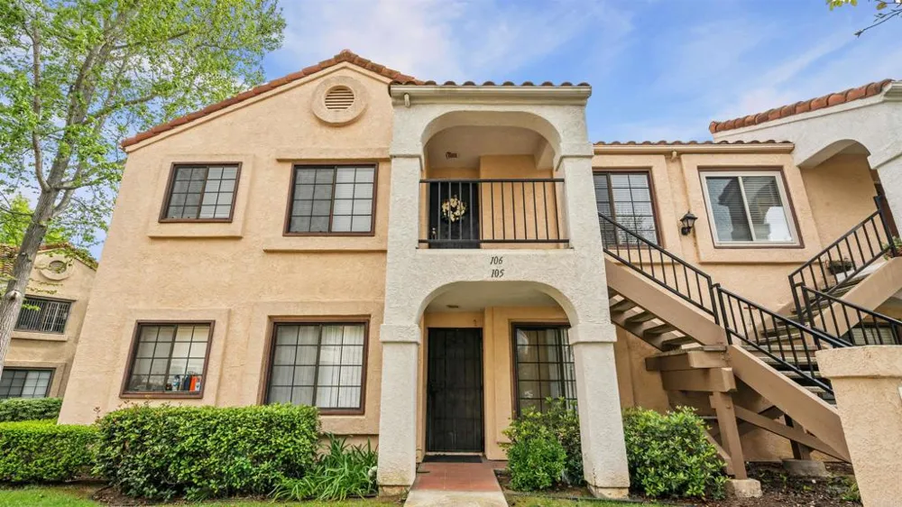 10684 Dabney Drive #106 San Diego, CA 92126