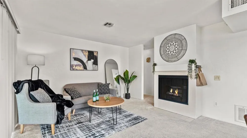 10684 Dabney Drive #106 San Diego, CA 92126