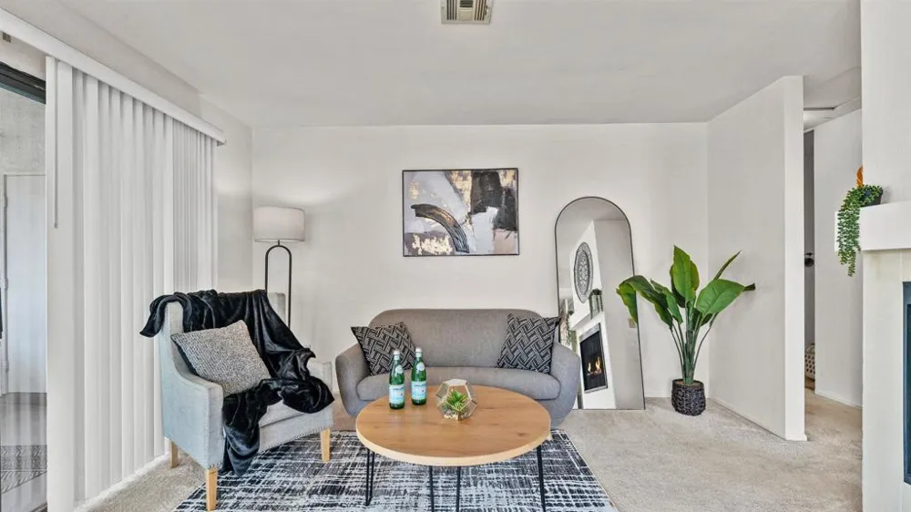10684 Dabney Drive #106 San Diego, CA 92126