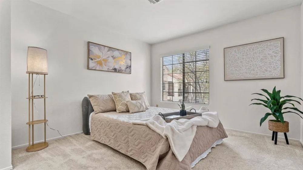 10684 Dabney Drive #106 San Diego, CA 92126