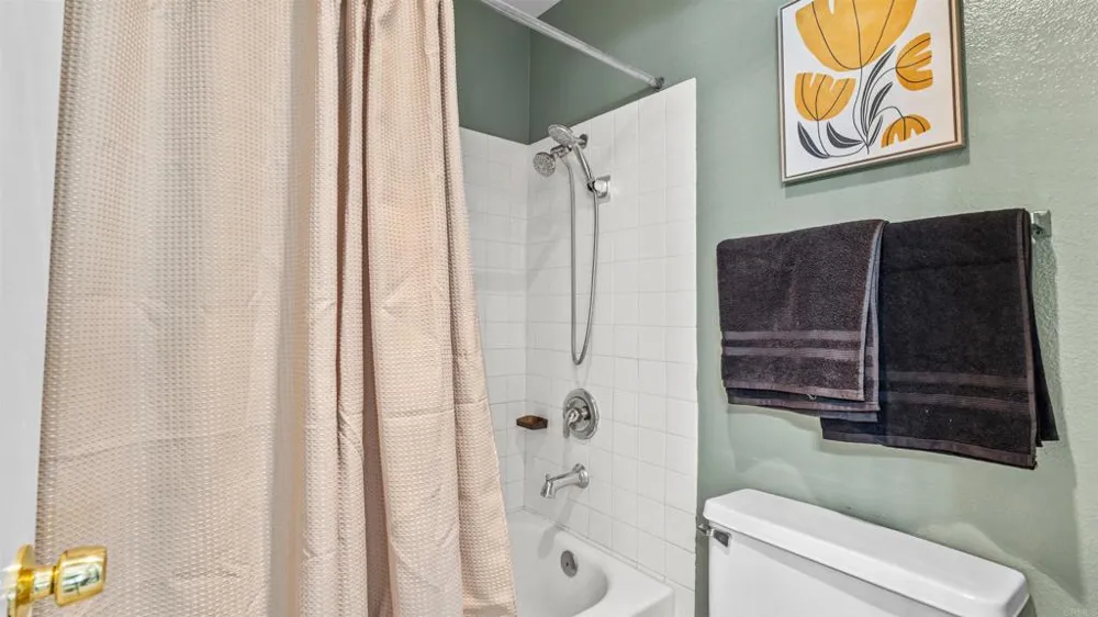 10684 Dabney Drive #106 San Diego, CA 92126
