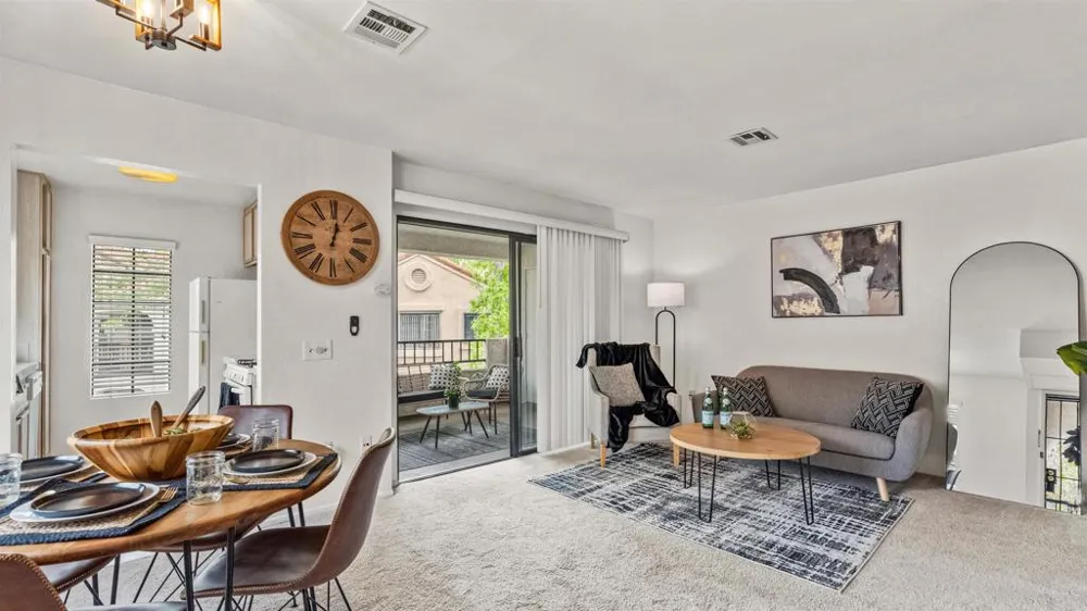 10684 Dabney Drive #106 San Diego, CA 92126