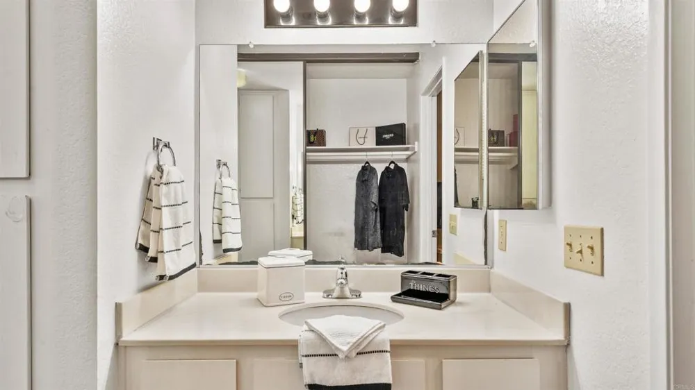 10684 Dabney Drive #106 San Diego, CA 92126
