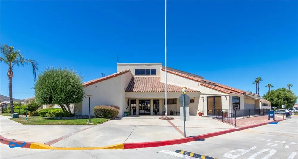 1295 S Cawston Avenue Hemet, CA 92545