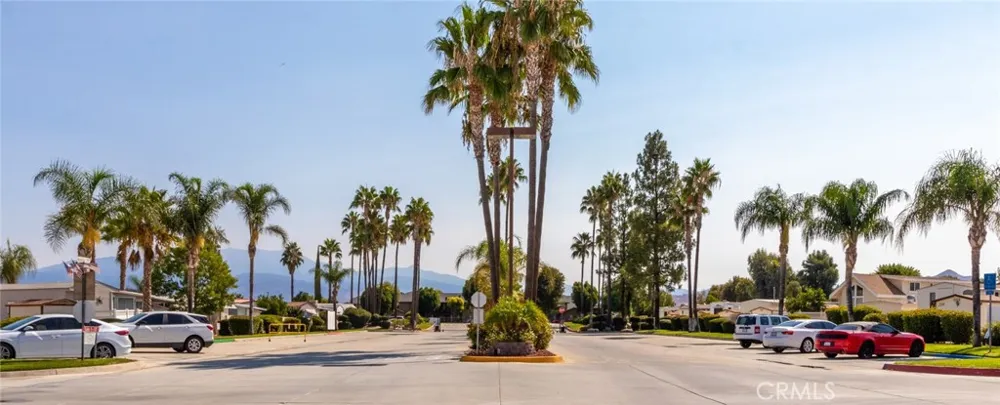 1295 S Cawston Avenue Hemet, CA 92545