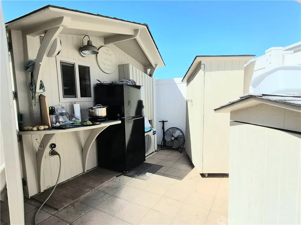 1295 S Cawston Avenue Hemet, CA 92545