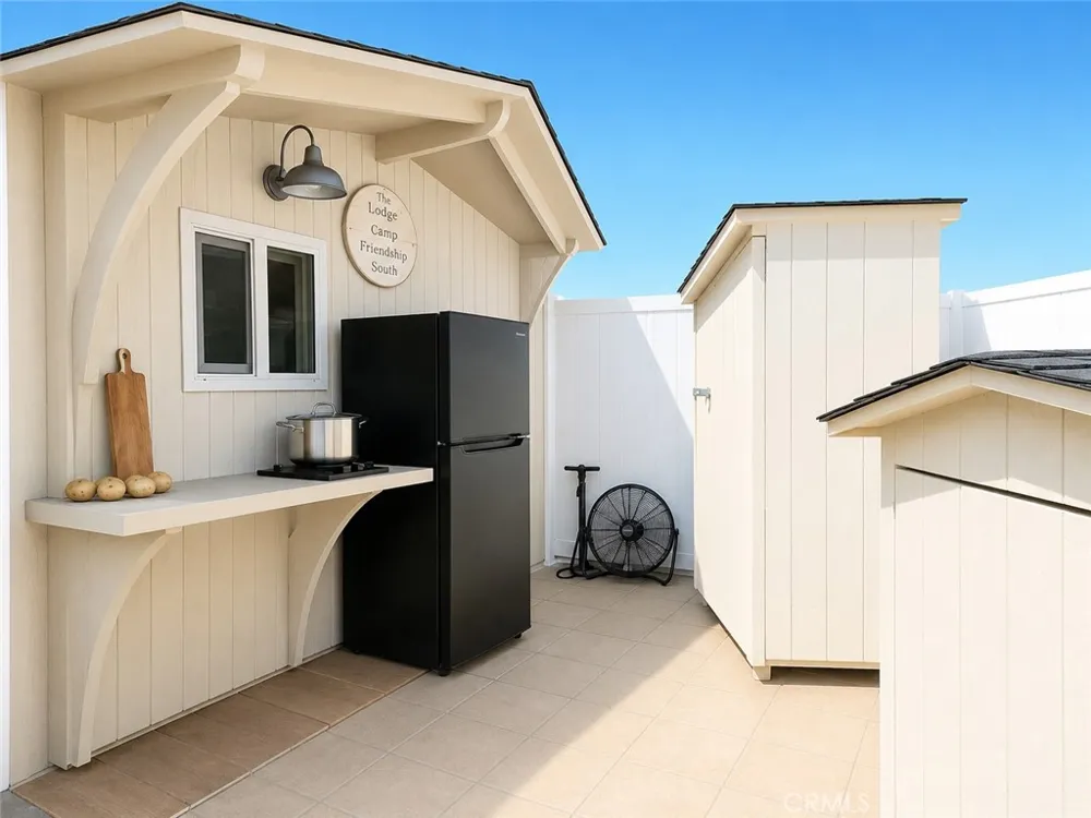 1295 S Cawston Avenue Hemet, CA 92545