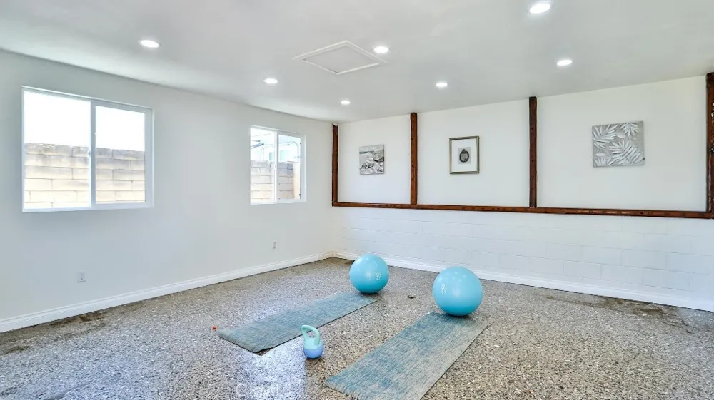 4704 E Centralia Street Long Beach, CA 90808