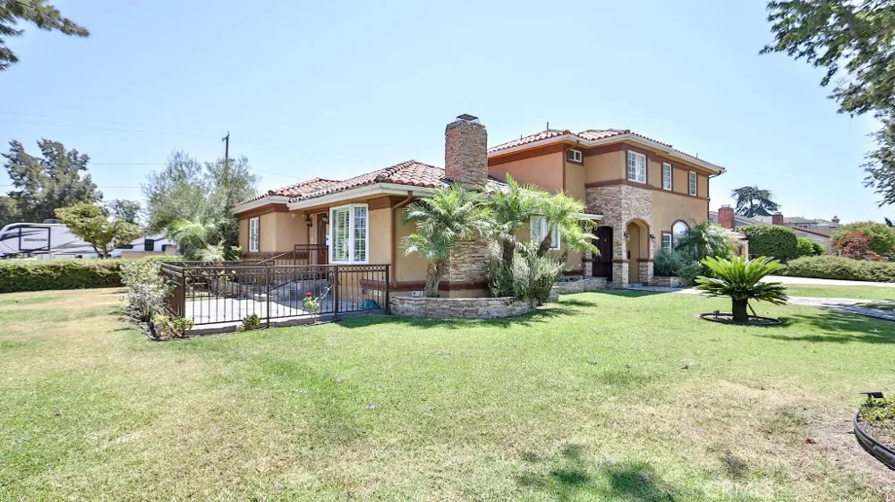 4704 E Centralia Street Long Beach, CA 90808