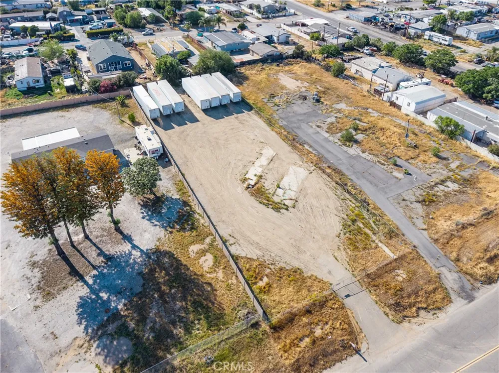 22985 Markham Perris, CA 92570