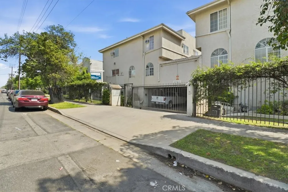 9146 Tobias Avenue #4 Panorama City, CA 91402