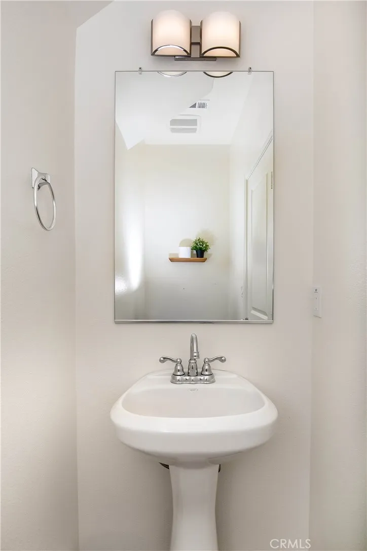 240 Natural Bridge Palmdale, CA 93551