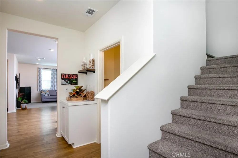 240 Natural Bridge Palmdale, CA 93551