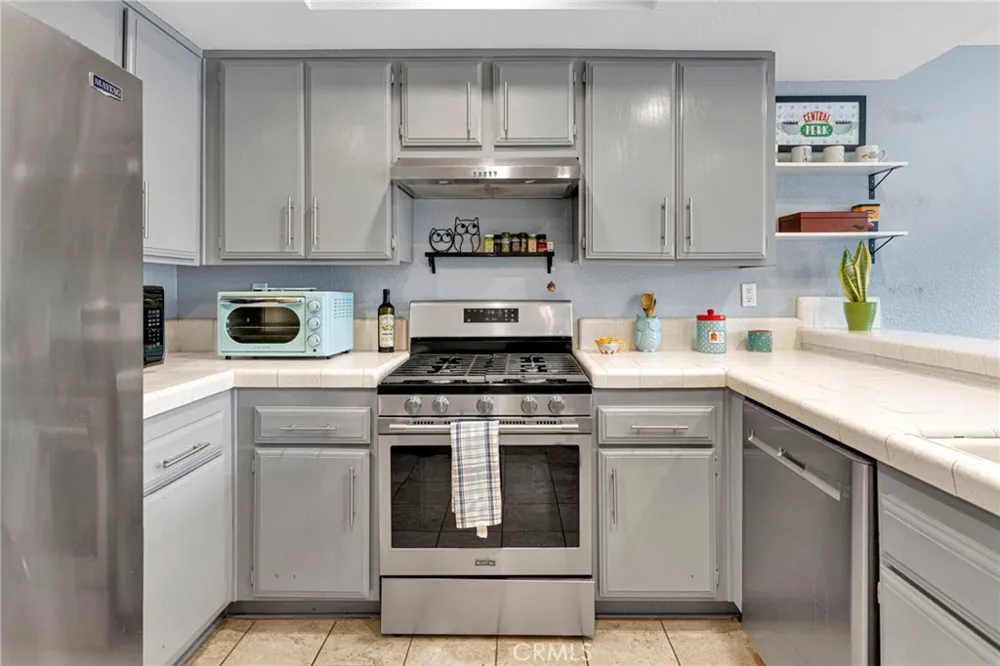 152 Cedar Creek San Dimas, CA 91773