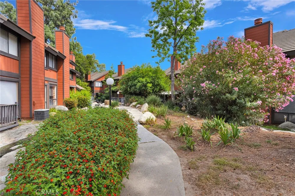 152 Cedar Creek San Dimas, CA 91773