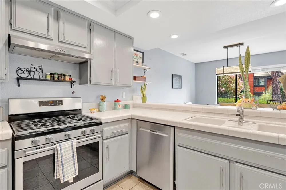 152 Cedar Creek San Dimas, CA 91773