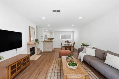 1747 Barry Avenue #106