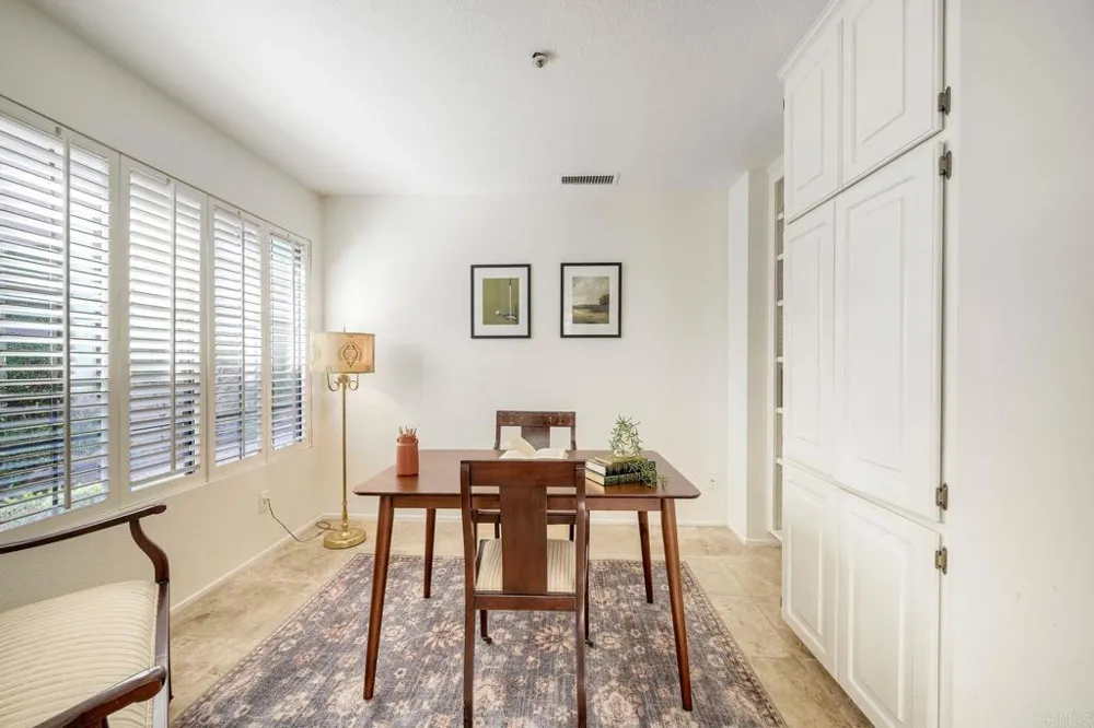 28758 Vista Valley Dr Vista, CA 92084