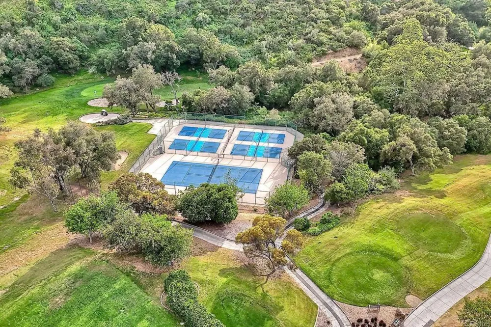 28758 Vista Valley Dr Vista, CA 92084