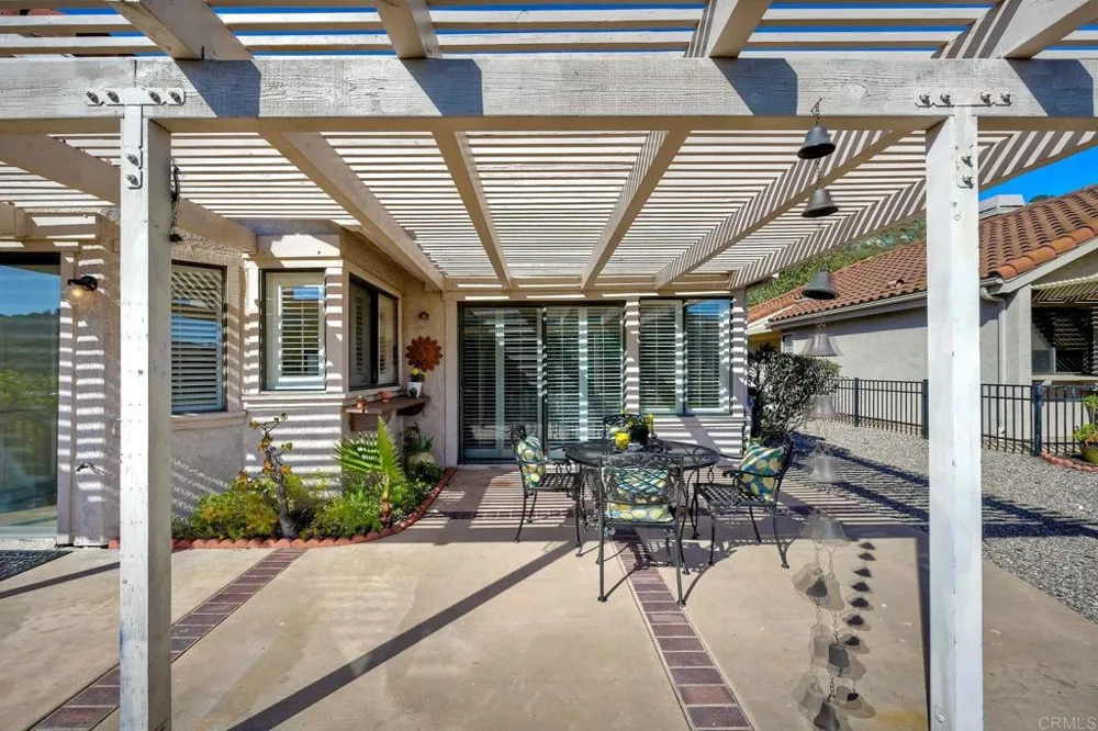28758 Vista Valley Dr Vista, CA 92084