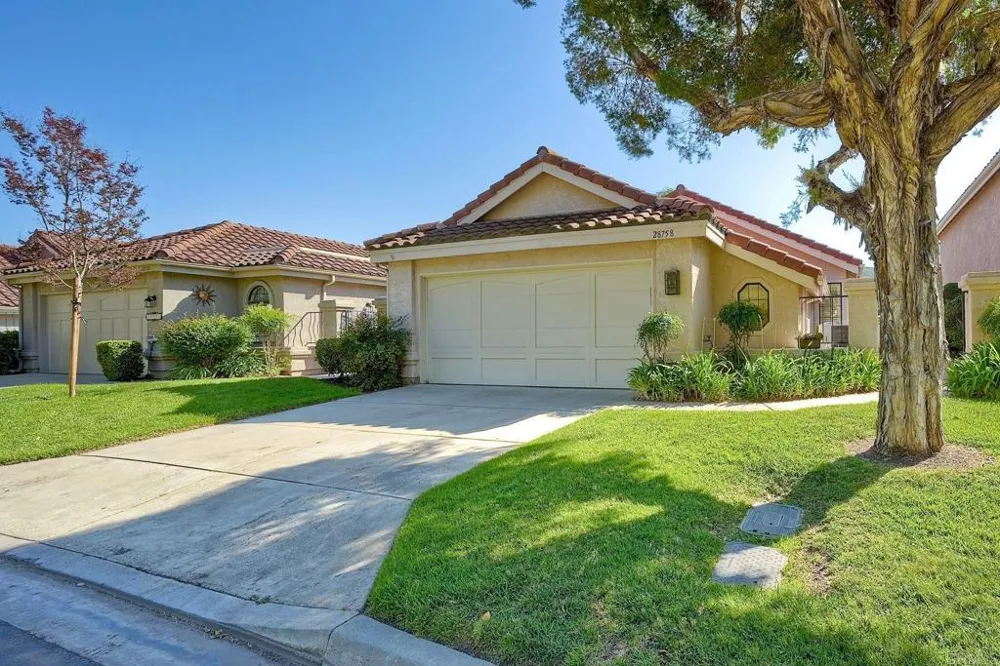 28758 Vista Valley Dr Vista, CA 92084