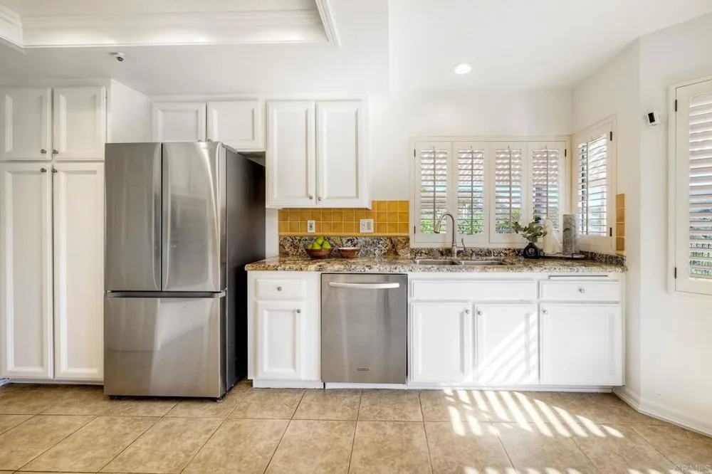 28758 Vista Valley Dr Vista, CA 92084