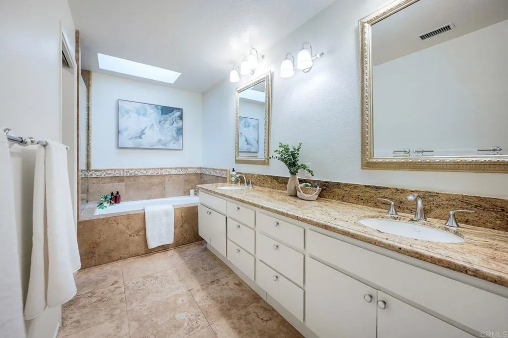 28758 Vista Valley Dr Vista, CA 92084