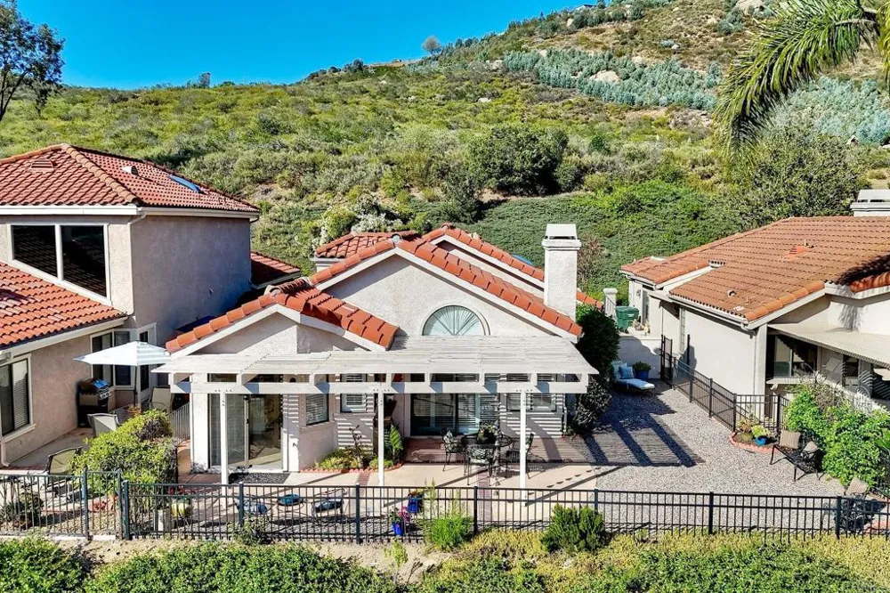 28758 Vista Valley Dr Vista, CA 92084