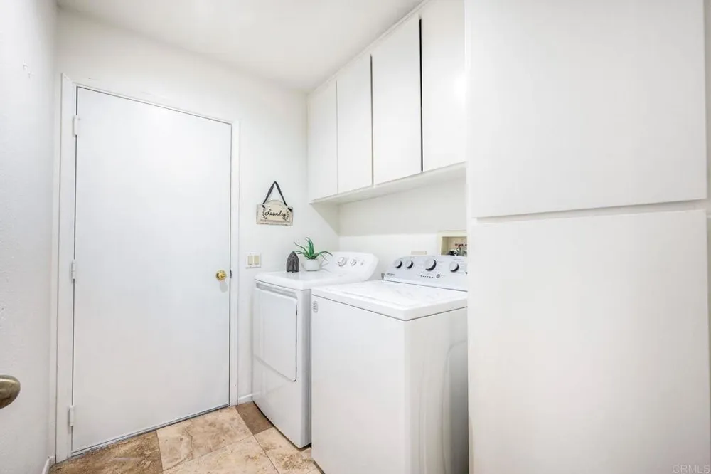 28758 Vista Valley Dr Vista, CA 92084