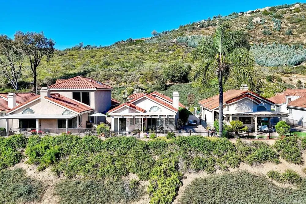 28758 Vista Valley Dr Vista, CA 92084