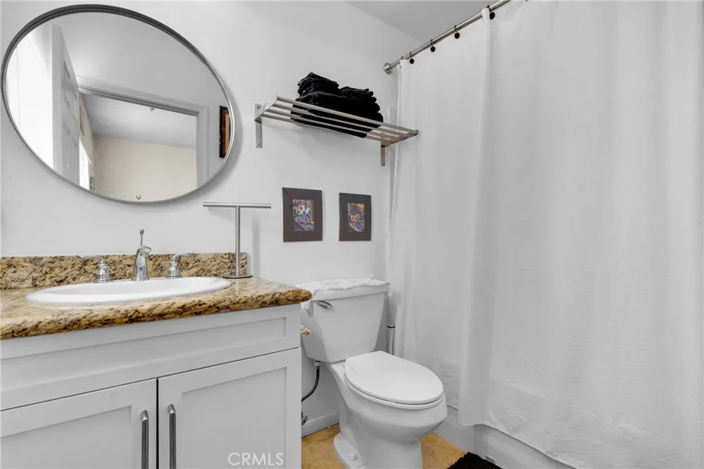 7124 Woodman #3 Van Nuys, CA 91405