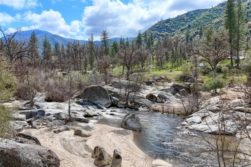 40957 Shandee Lane Ahwahnee, CA 93601