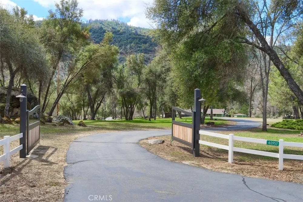 40957 Shandee Lane Ahwahnee, CA 93601