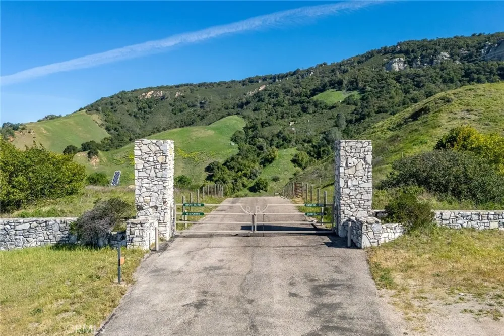 9190 Arroyo del Mar Cambria, CA 93428