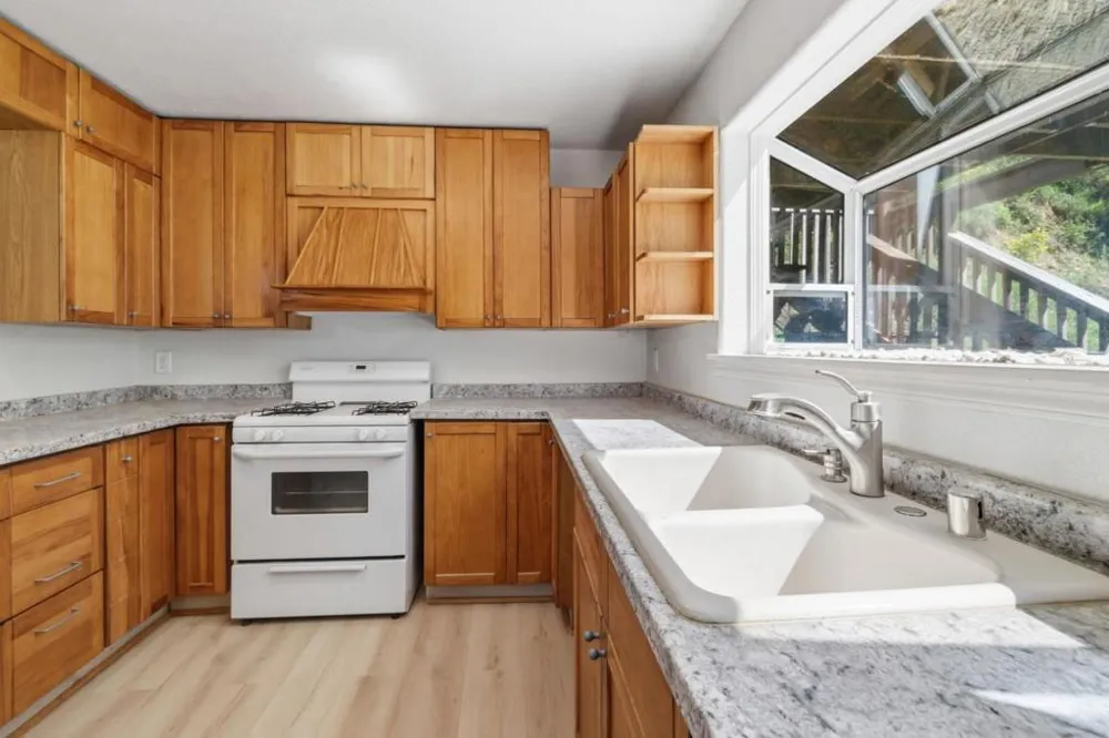 2950 Bear Canyon Road Los Gatos, CA 95033
