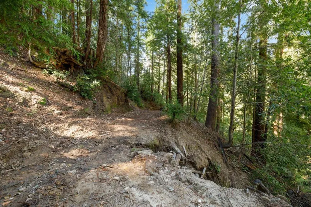 2950 Bear Canyon Road Los Gatos, CA 95033
