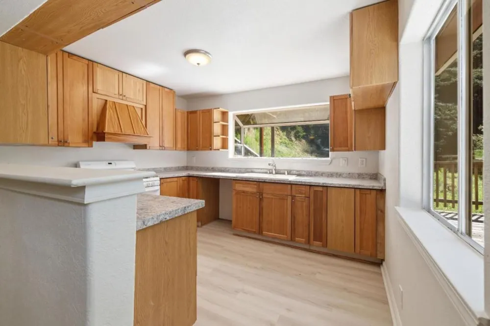 2950 Bear Canyon Road Los Gatos, CA 95033