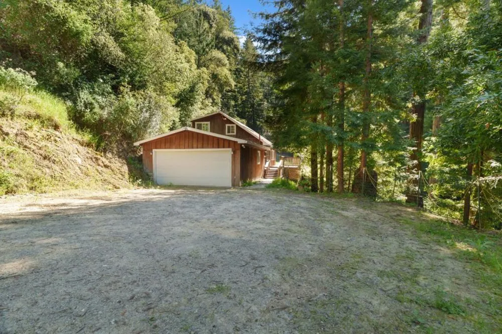 2950 Bear Canyon Road Los Gatos, CA 95033