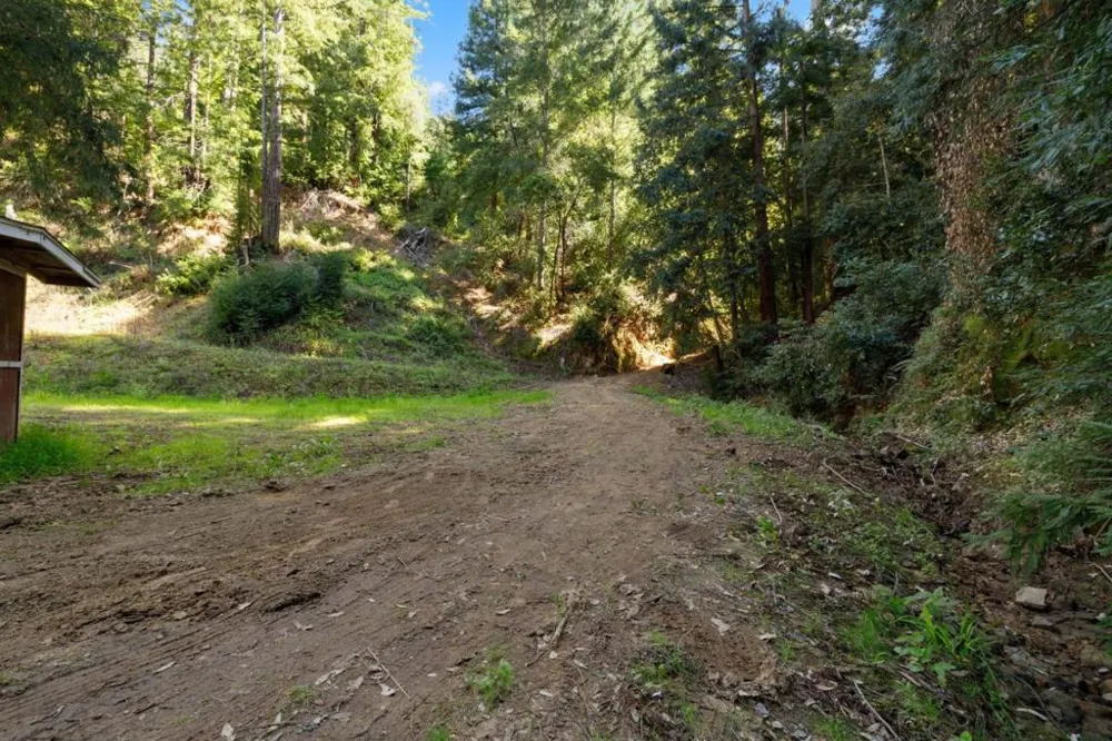 2950 Bear Canyon Road Los Gatos, CA 95033