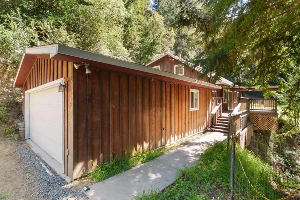 2950 Bear Canyon Road Los Gatos, CA 95033