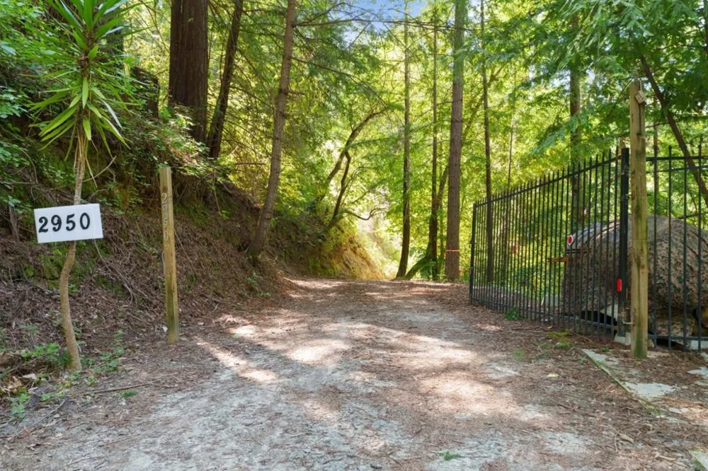 2950 Bear Canyon Road Los Gatos, CA 95033