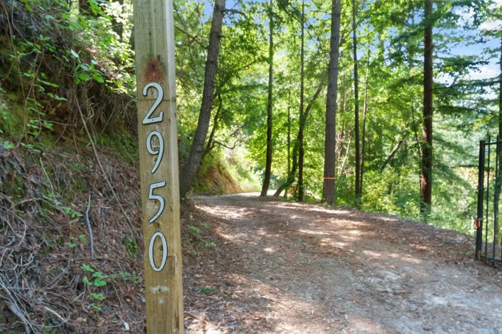 2950 Bear Canyon Road Los Gatos, CA 95033