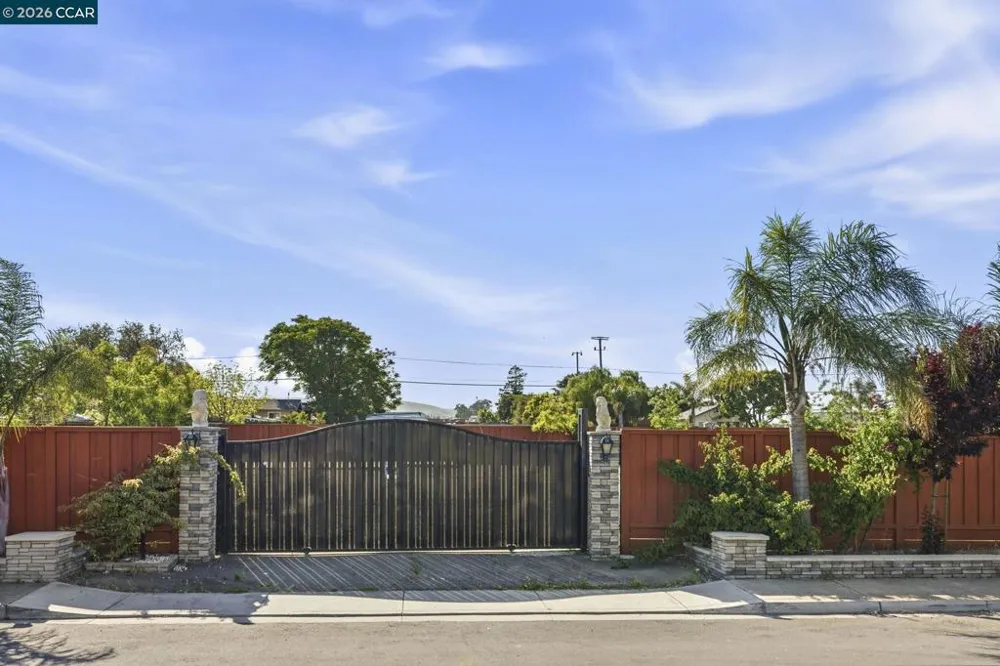 201 Solano Ave Bay Point, CA 94565