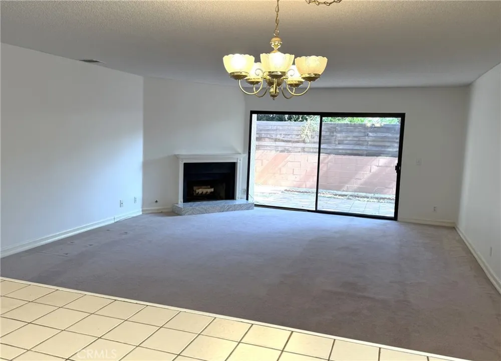 9906 Owensmouth #12 Chatsworth, CA 91311