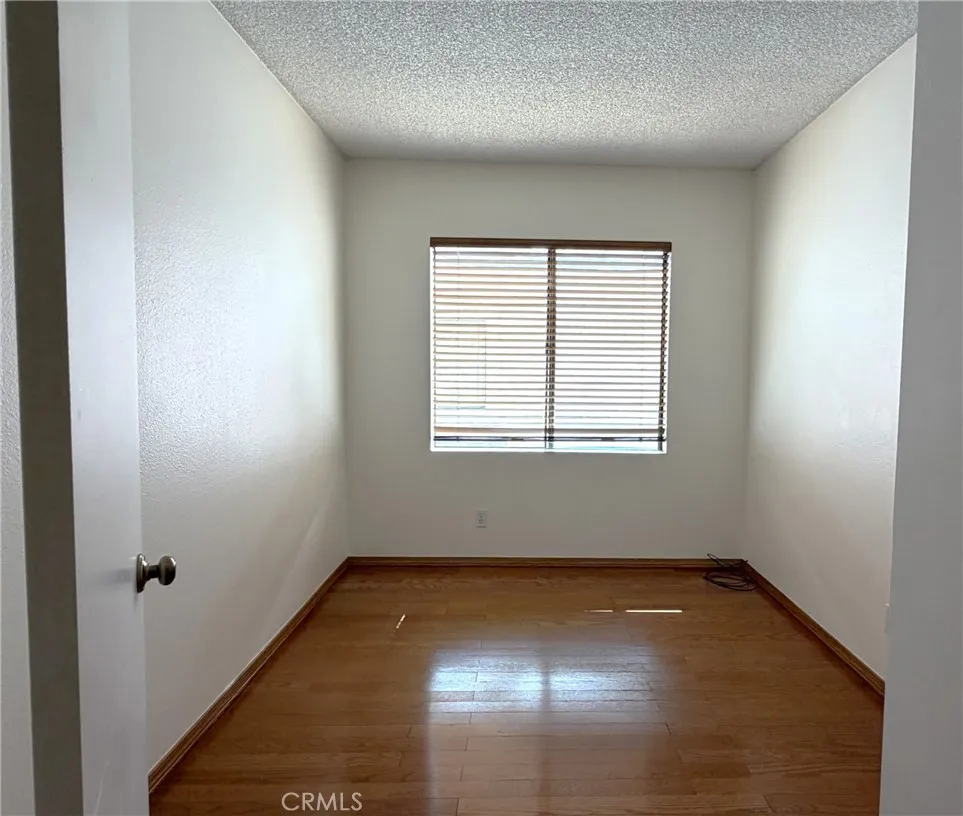 9906 Owensmouth #12 Chatsworth, CA 91311